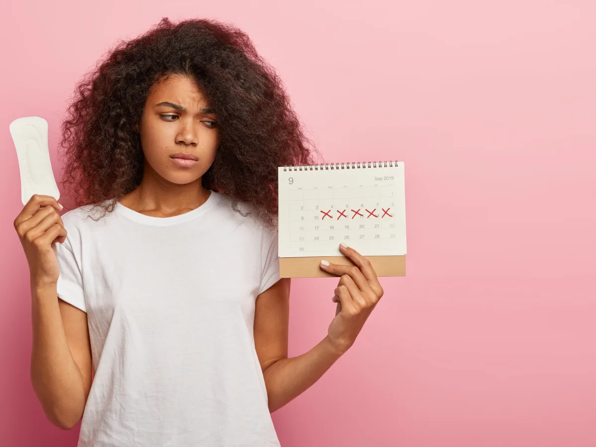 Aprovado projeto que garante a licença menstrual no Brasil