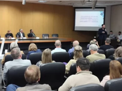 Prefeitura de Joinville incentiva o mapeamento de imóveis pichados com apoio da comunidade