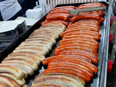 Em edição histórica, Casa da Bratwurst bate o próprio recorde na Oktoberfest Blumenau e já planeja novidades para 2026