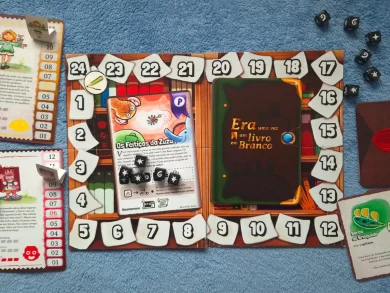 Projeto da UFSC desenvolve jogo de tabuleiro inspirado em clássicos da literatura infantil