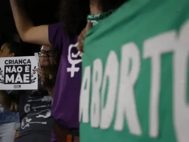 Sociedade Brasileira de Pediatria critica projeto que dificulta aborto legal