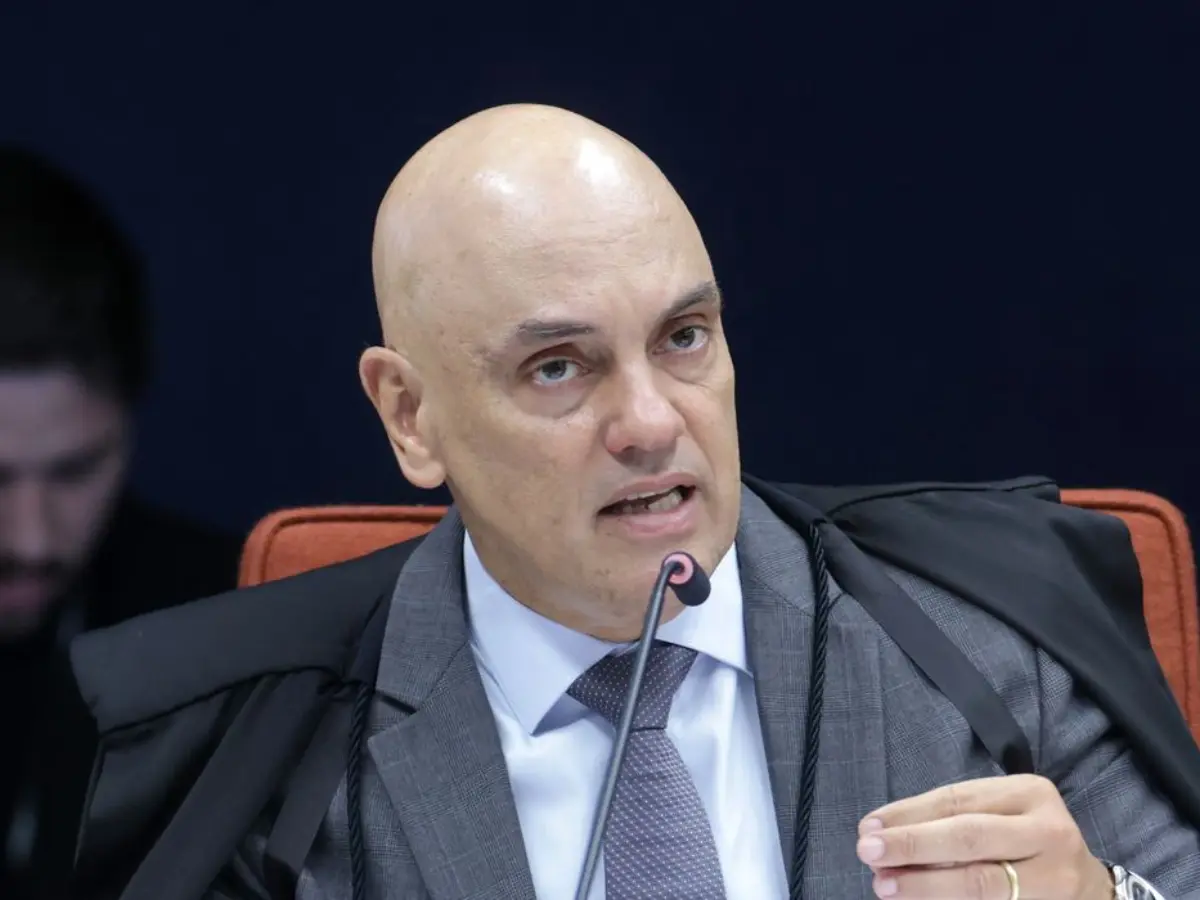 Moraes rejeita recurso de Bolsonaro e mantém a condenação no STF