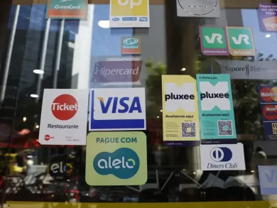 Governo prevê economia de R$ 7,9 bilhões com novo vale-alimentação e refeição