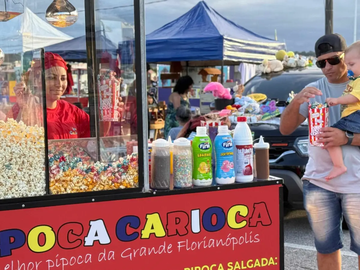 Feira do Empreendedor movimenta a Beira-Mar de São José neste sábado (15)
