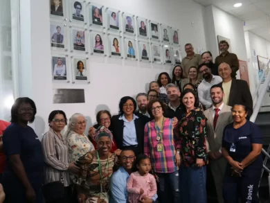 Primeira mulher negra eleita vereadora em São José recebe homenagem oficial