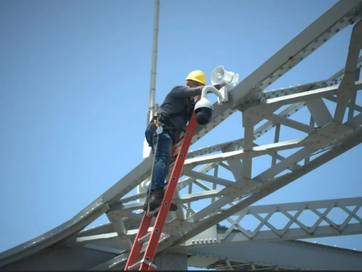 Ponte Hercílio Luz recebe sistema inteligente que reforça a segurança pública