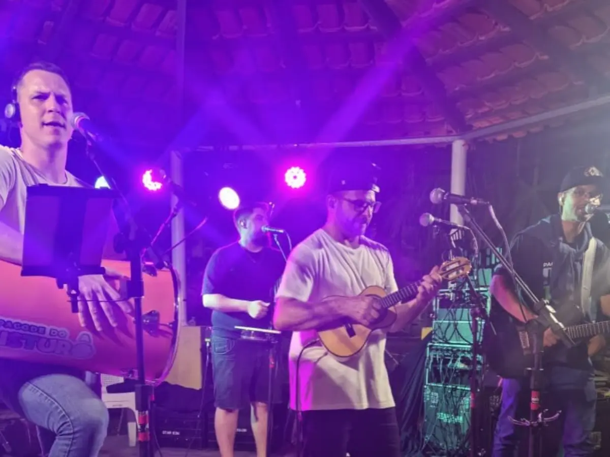 Terça na Praça reúne famílias em uma noite de música e alegria no Centro Histórico de São José