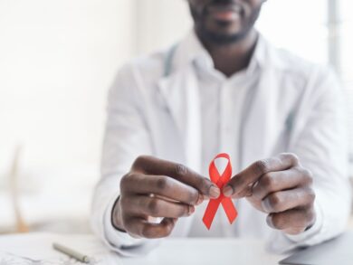 Dezembro Vermelho reforça alerta para HIV e outras ISTs