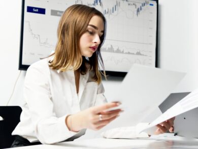 Mulheres ainda são minoria entre investidores no Brasil
