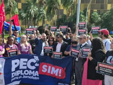 Jornalistas protestam contra censura e relatos de agressões na Câmara