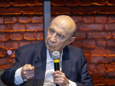 Pagos debate regulação e economia com ex-ministro
