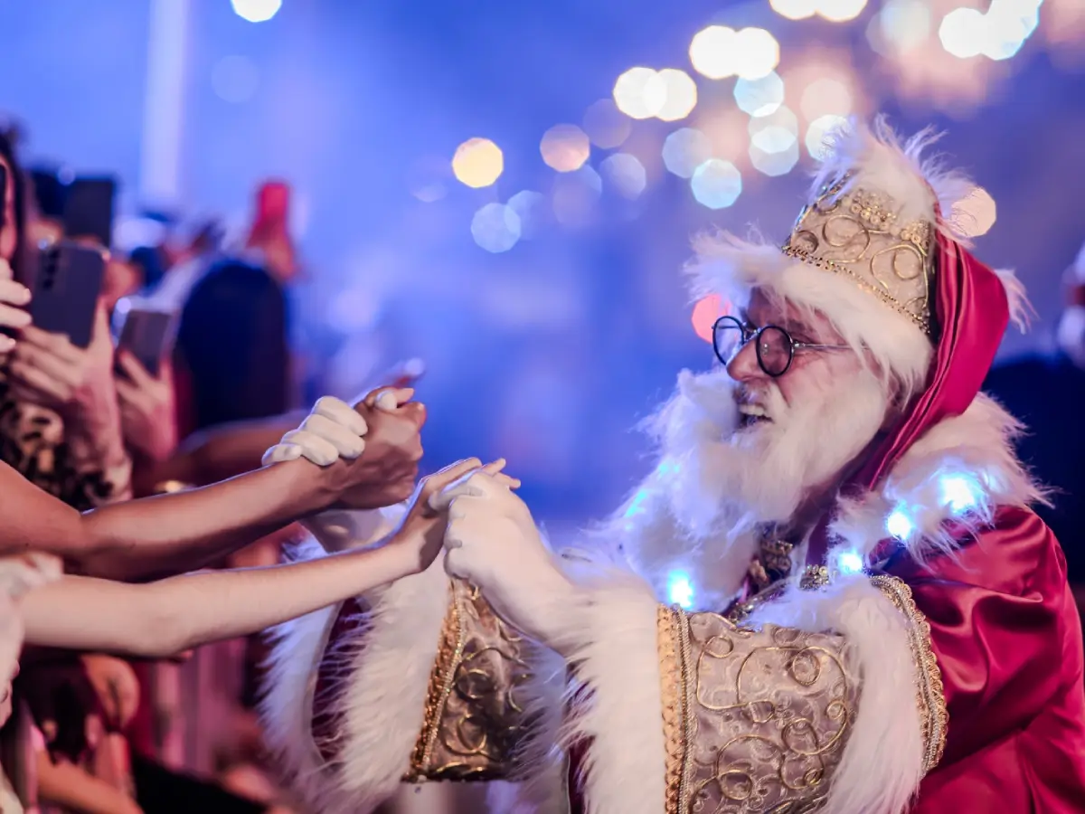 Florianópolis terá Desfile de Natal com mais de 300 artistas, Papai Noel e luzes inspiradas na aurora boreal
