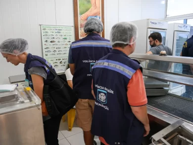 670 kg de alimentos irregulares em Florianópolis são apreendidos em operação do MPSC