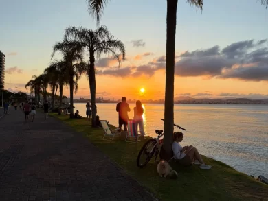 Turismo além do sol e da praia: por que alguns destinos aprendem e outros repetem erros