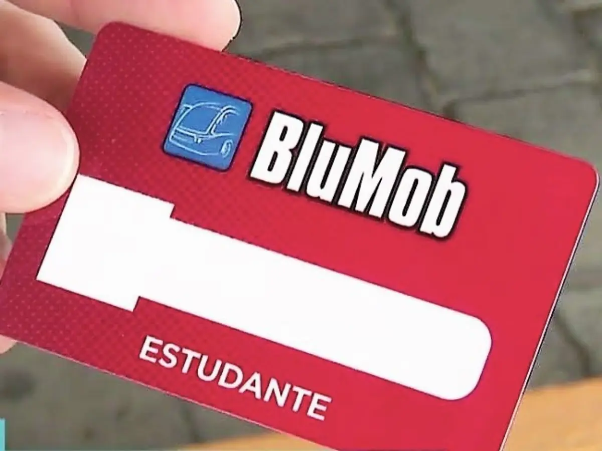 Cartão de estudante de Blumenau exige recadastramento obrigatório no transporte coletivo