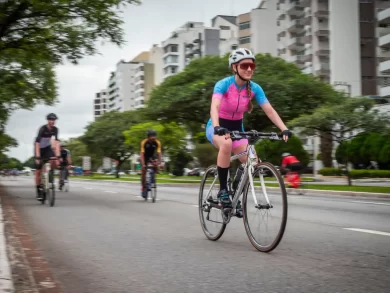 Via Amiga do Ciclista tem novo horário para reduzir conflitos no trânsito