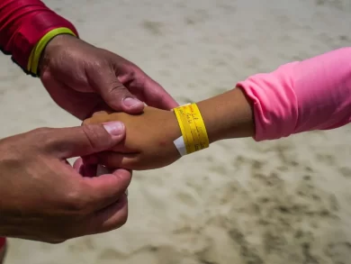 Número de crianças perdidas nas praias cai 33% nesta temporada em SC