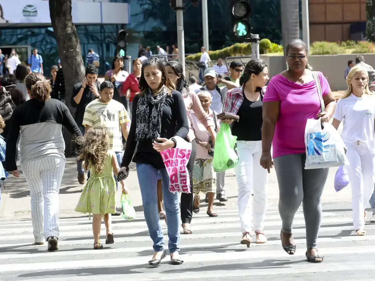 Desemprego cai para 5,1% em dezembro e atinge menor nível histórico