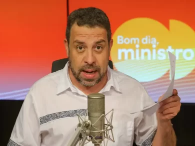 Fim da escala 6x1 deve aumentar produtividade e reduzir cansaço, diz Boulos