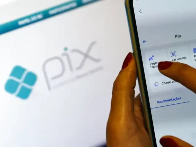 Receita Federal nega taxação do Pix e faz novo alerta contra golpes