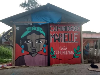 Empreiteira atrasa salários e trabalhadores param obra do Minha Casa Minha Vida