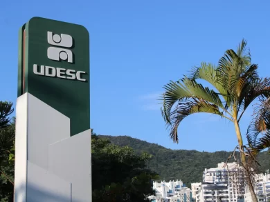 Concurso da Udesc abre 40 oportunidades para técnicos de níveis médio e superior