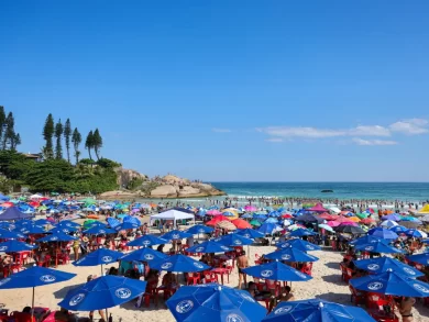 Santa Catarina inicia a semana com tempo firme e termina com calor e temporais