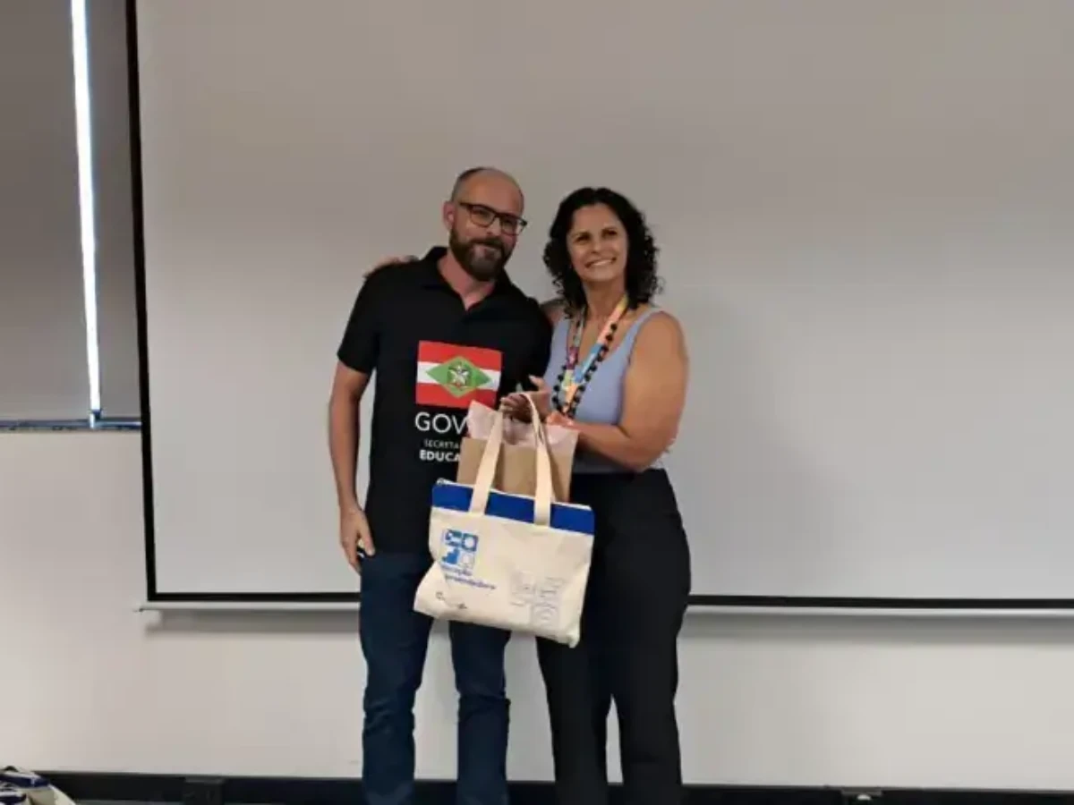 Prêmio Educador Transformador leva três projetos de SC à etapa nacional