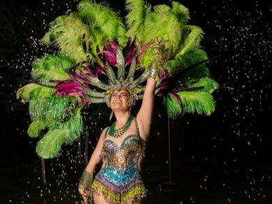 Carnaval impulsiona alta dos acessórios artesanais