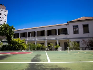Escola em tempo integral do Centro de Florianópolis abre vagas para toda a cidade