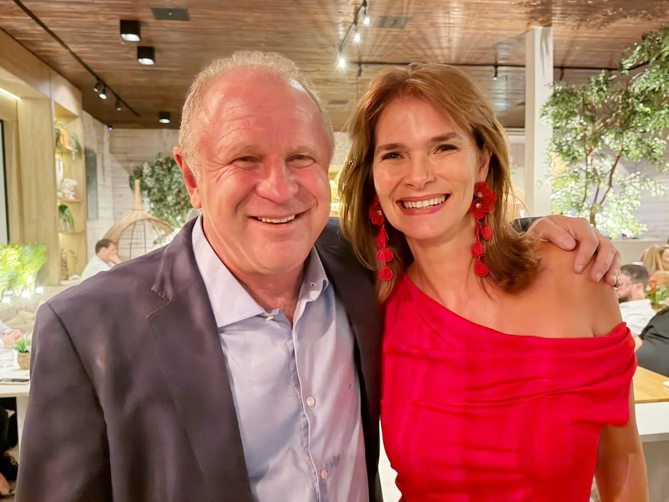 Festa de aniversário de Merísio foi laboratório político da frente democrática em SC