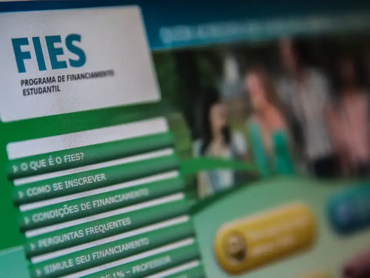 Inscrições do Fies 2026 começam nesta semana para vagas no ensino superior
