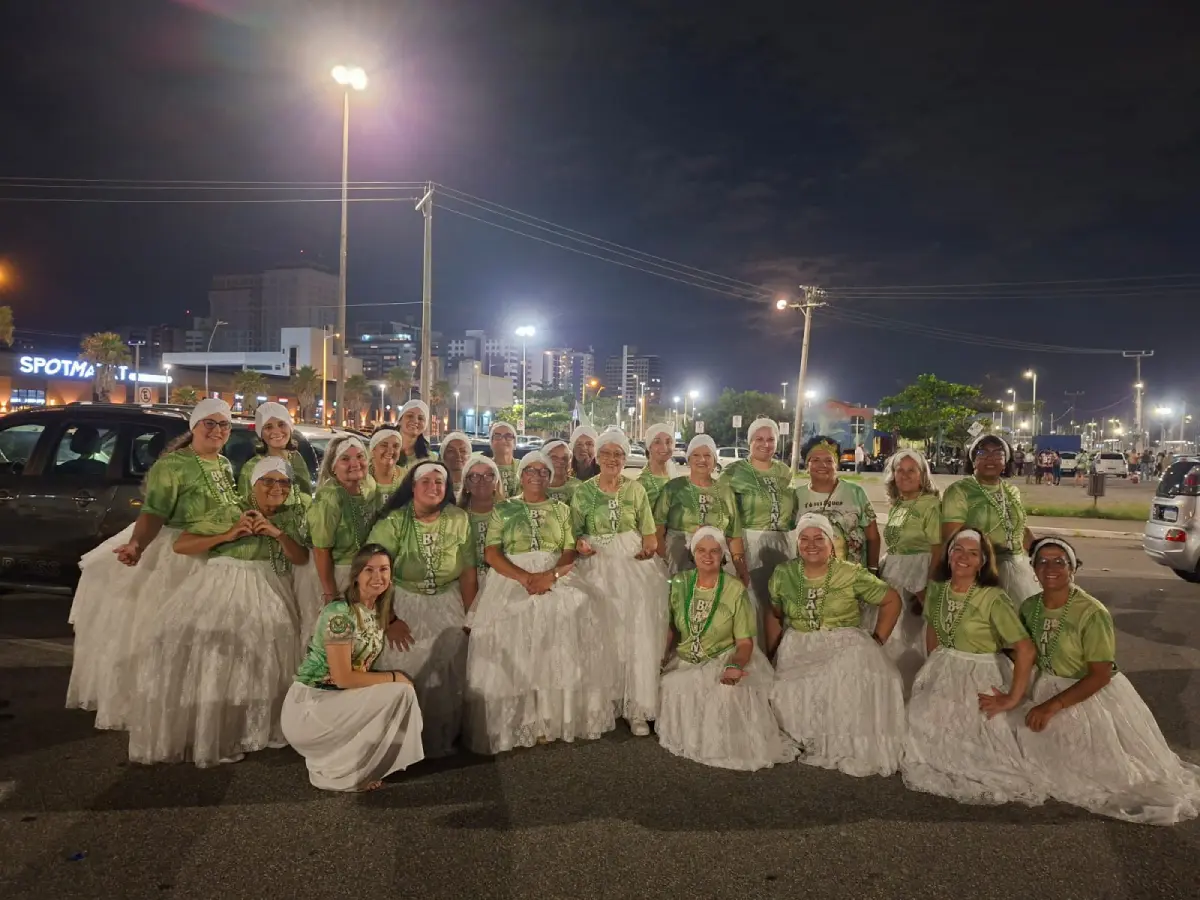 Jardim das Palmeiras dobra ala das baianas e faz história no Carnaval de Florianópolis