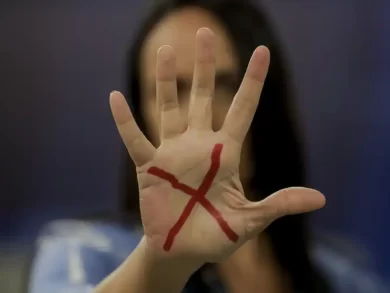 Câmara aprova obrigatoriedade do Ligue 180 em notícias sobre violência contra mulher