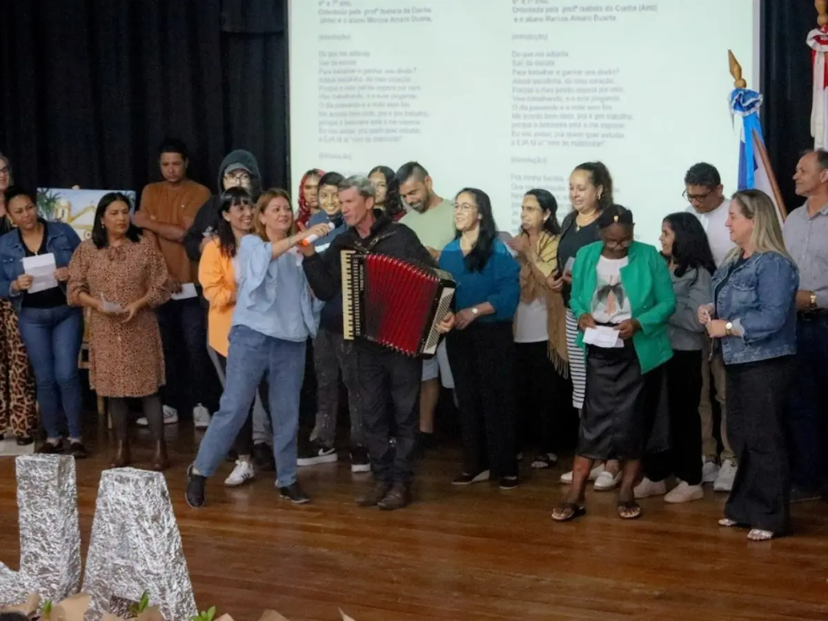Educação de Jovens e Adultos em São José mantém matrículas abertas