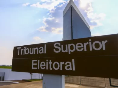 Uso de IA nas eleições tem restrições aprovadas pelo TSE