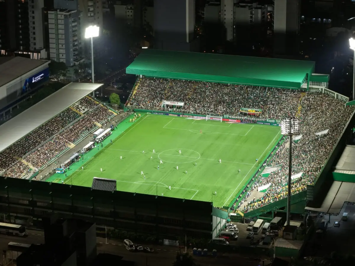 Arena Condá cheia impulsiona economia local de Chapecó e setor de serviços