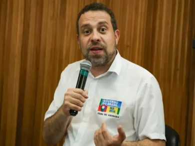 Boulos chama de “banditismo” aumento de diesel nos postos