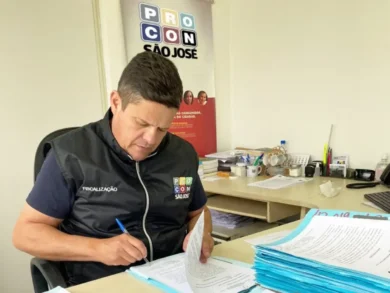 Procon de São José aplica multa ao iFood por venda casada