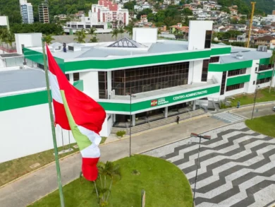 LDO 2027 estima R$ 63,9 bilhões e amplia gastos em SC