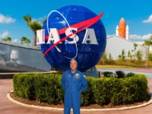 Astronauta da NASA com mais de mil horas no espaço visita Space Adventure em Balneário Camboriú