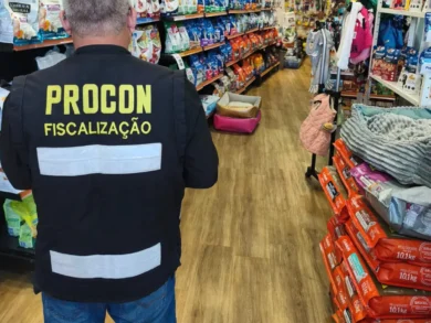 Procon Florianópolis encontra irregularidades em 78% dos pet shops e clínicas veterinárias fiscalizados