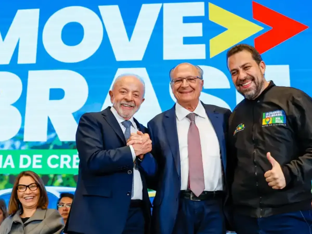 Governo federal lança programa de crédito para motoristas de aplicativo e taxistas