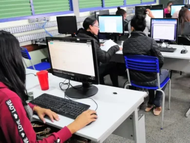 Brasil supera marca de 100 mil escolas públicas com internet gratuita e de qualidade