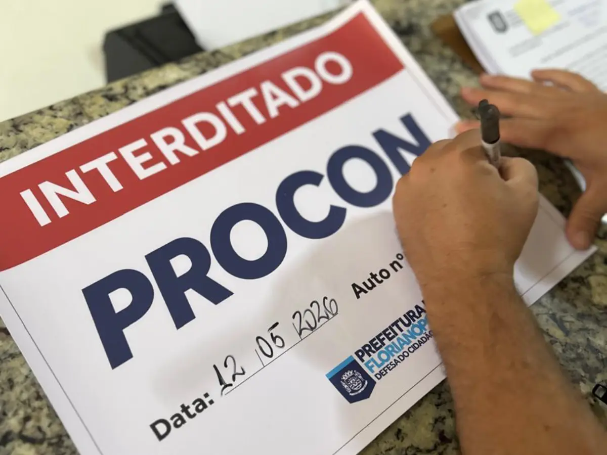 Procon Florianópolis: clínica odontológica é interditada após mais de 40 denúncias de consumidores