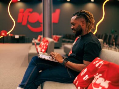Na era da IA, iFood valoriza trabalho humano com educação