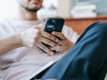 Redes sociais transformam luto em espaço de memória