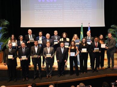 Projeto Águias concede 200 bolsas para capacitação de jovens