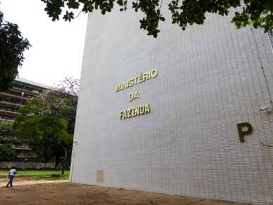 Contador de Goiânia explica como abrir empresas em 24h