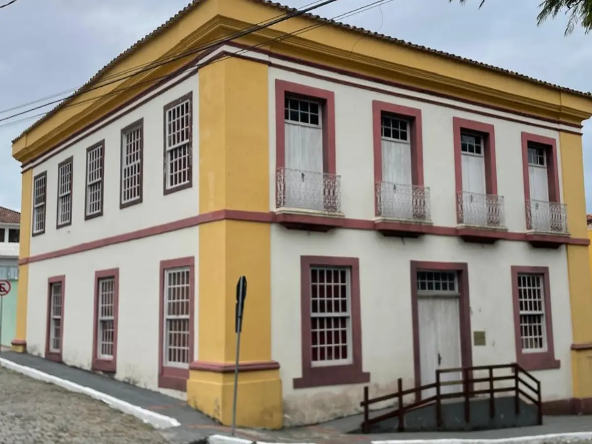 Livro sobre cidadania digital criado por estudantes de São José será lançado na Casa da Cultura